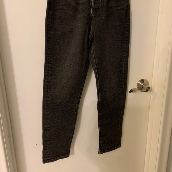 Levi’s dark wash Jeans - Picture 2 of 2